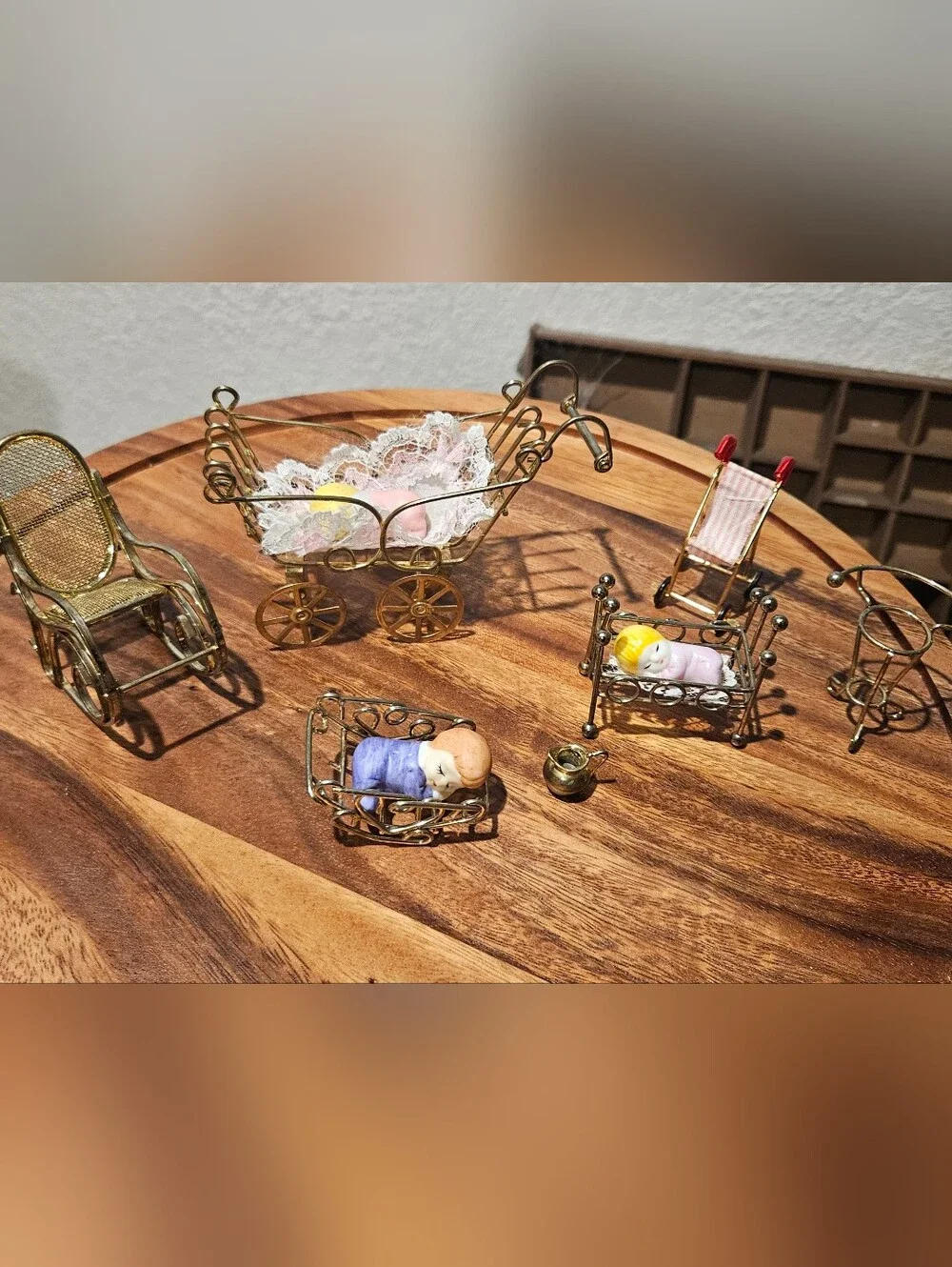 Bundle Of Vintage Dollhouse Furniture